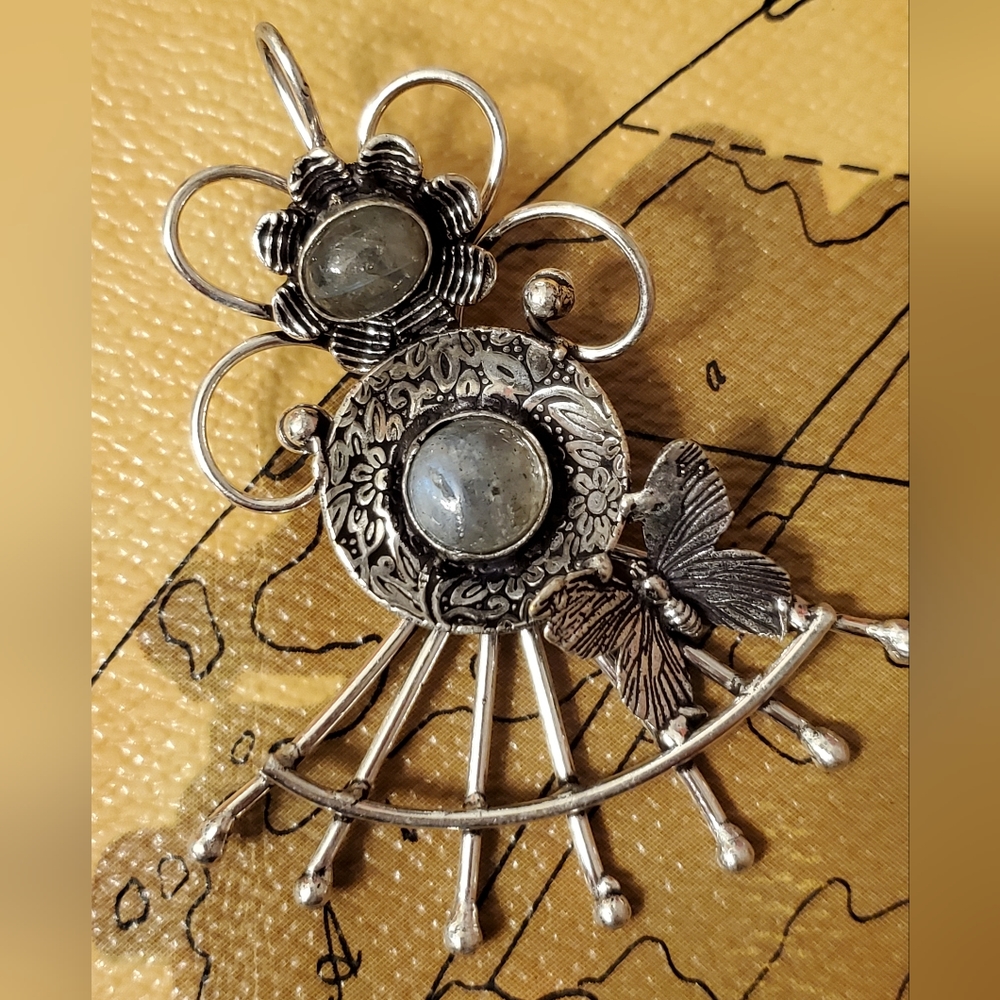 .Artisan handcrafted moonstone necklace